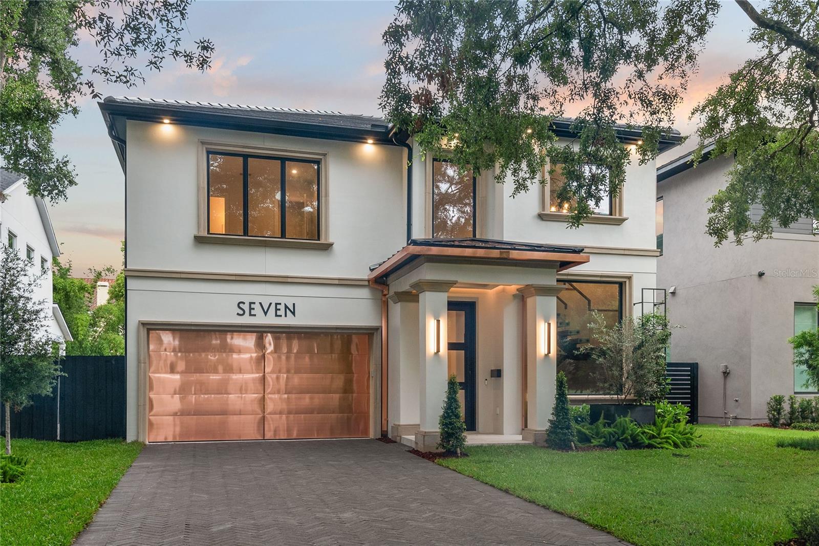 IVANHOE SQUARE - Residential