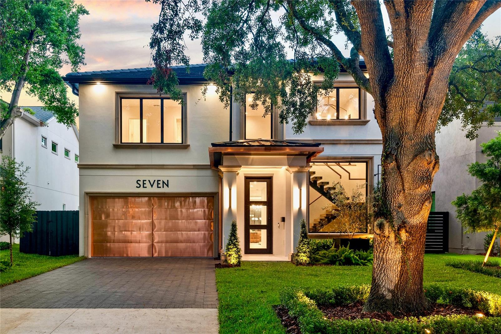 IVANHOE SQUARE - Residential