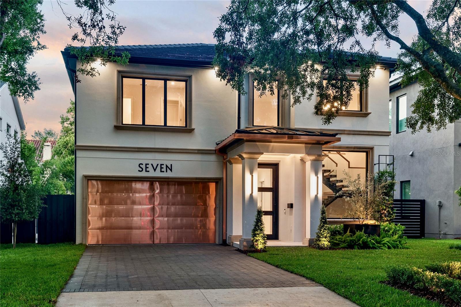 IVANHOE SQUARE - Residential