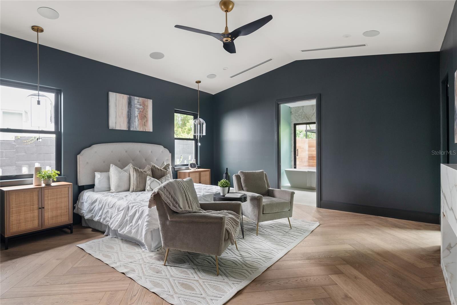 IVANHOE SQUARE - Residential