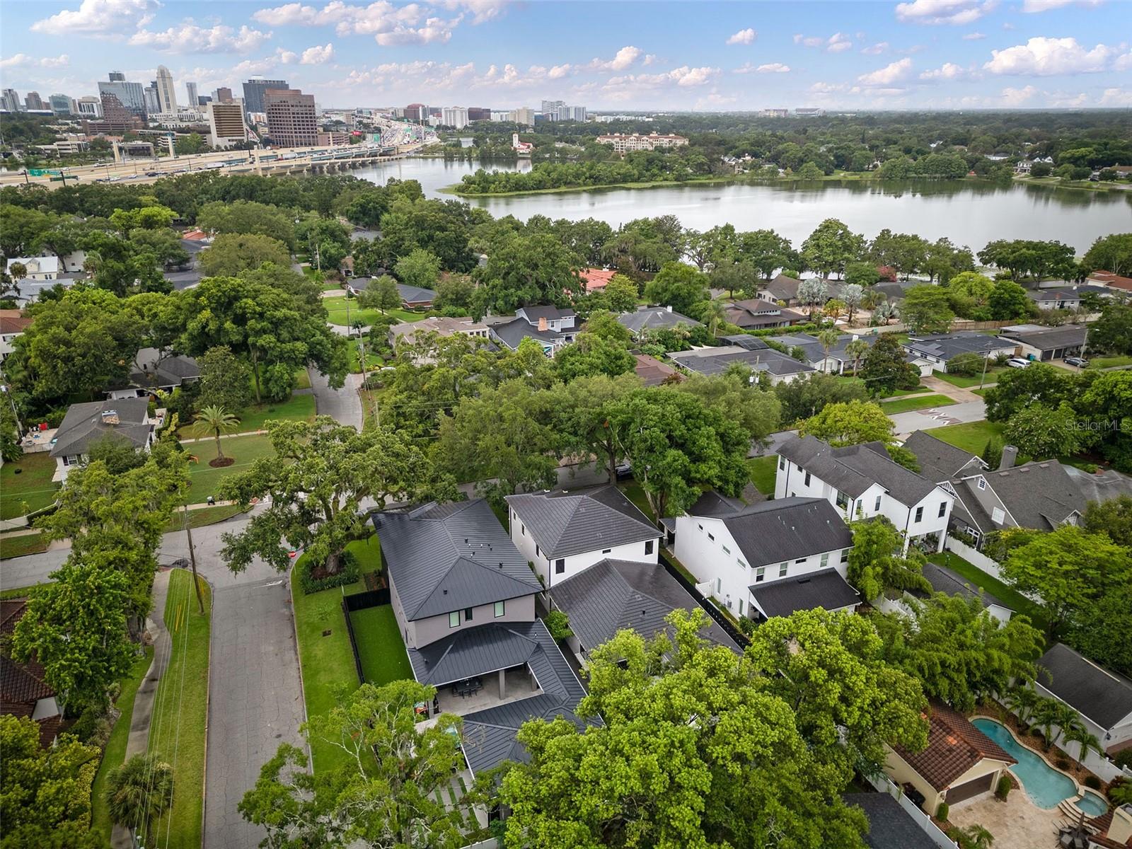 IVANHOE SQUARE - Residential