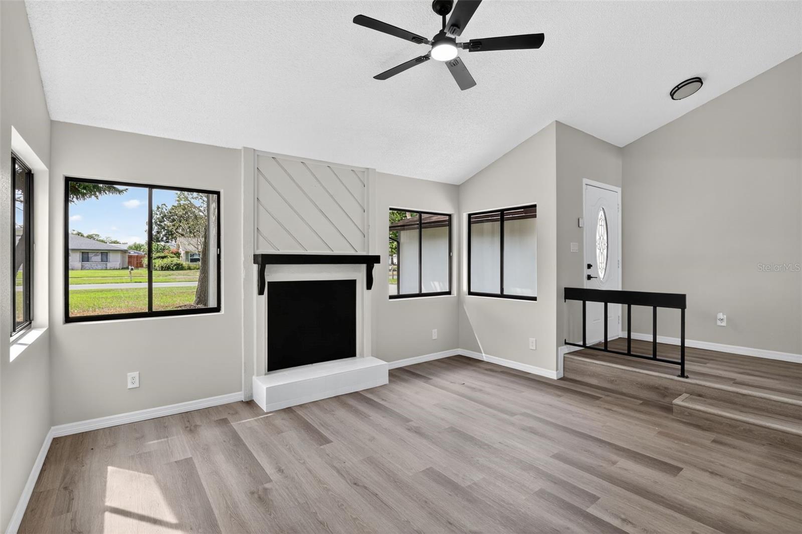 3441 CALGARY LANE