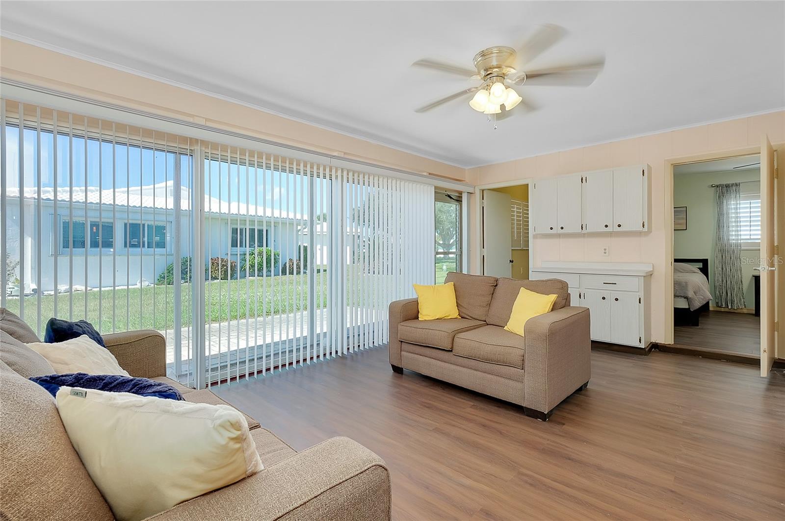 CIRCLE WOODS OF VENICE 1 - Residential