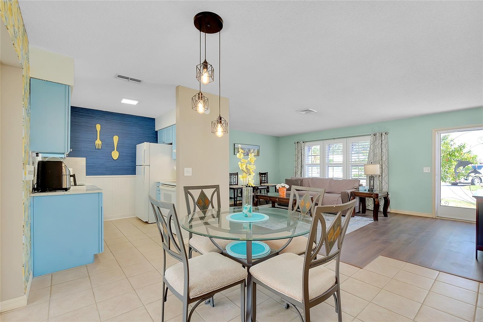 CIRCLE WOODS OF VENICE 1 - Residential