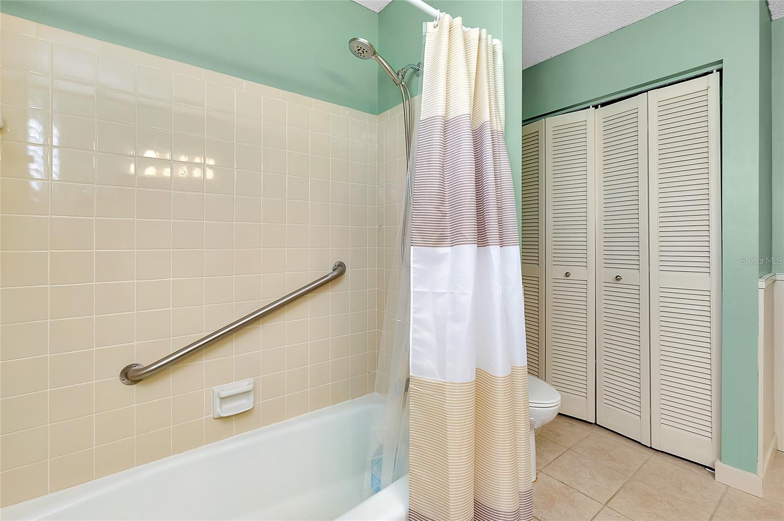 CIRCLE WOODS OF VENICE 1 - Residential