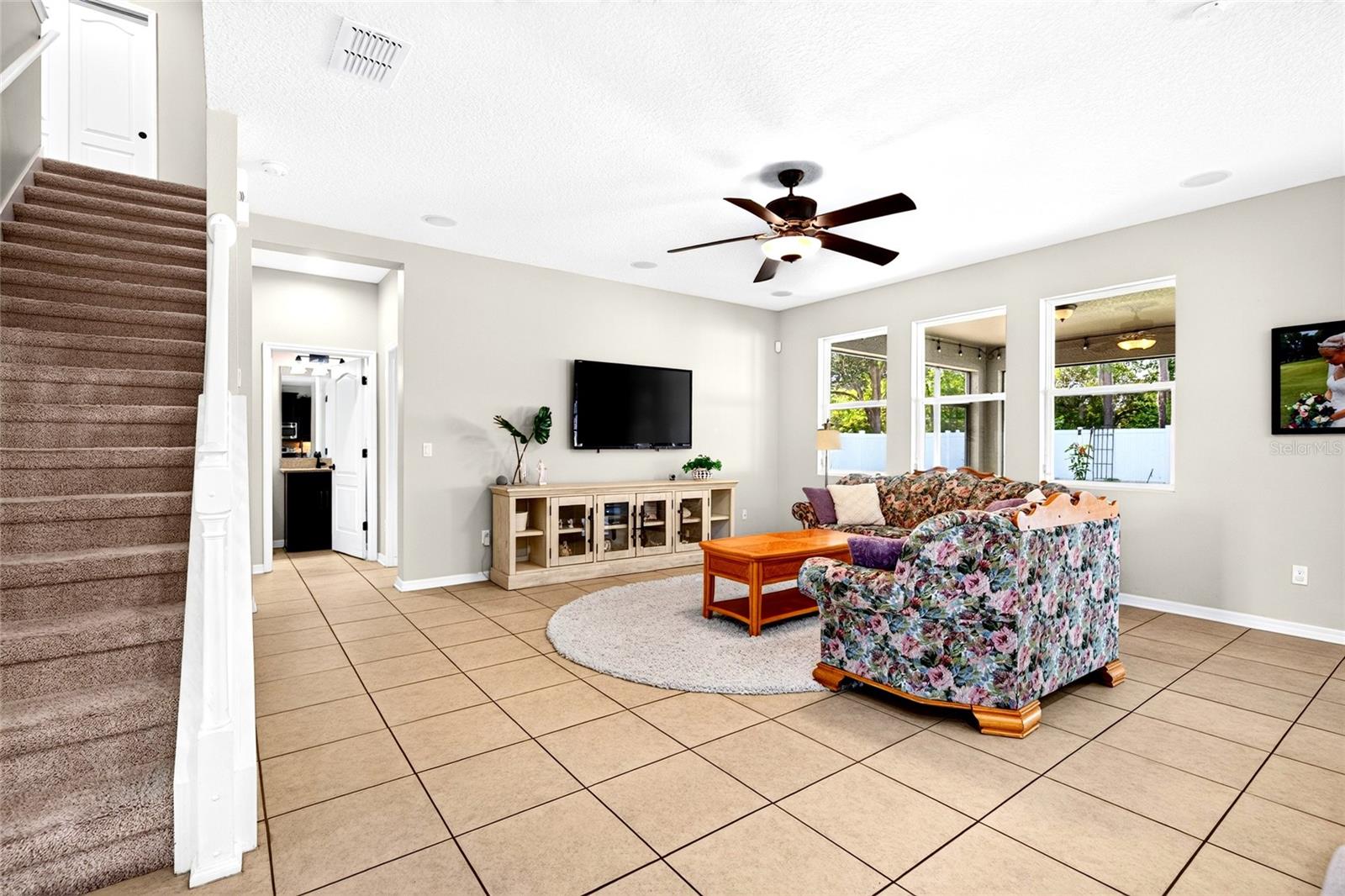 2586 PLUMADORE DRIVE
