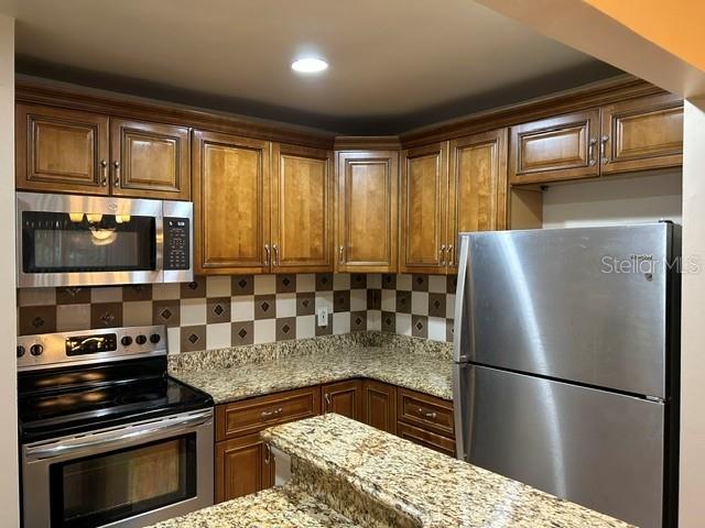 LAKESIDE CONDO APTS - Residential