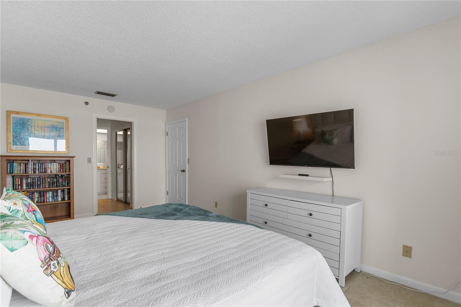 SEAGATE CONDO - Residential