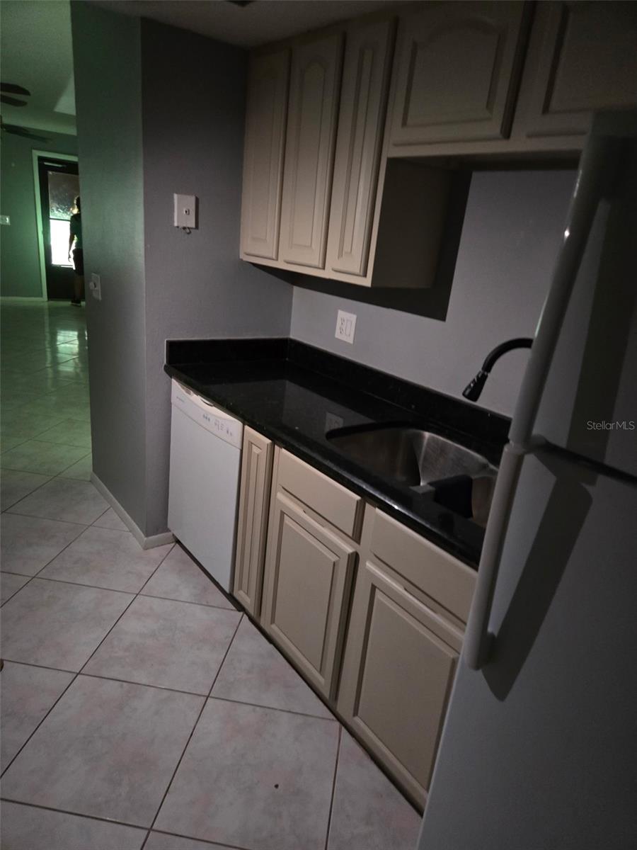 MARBRISA VILLAS - Residential Lease
