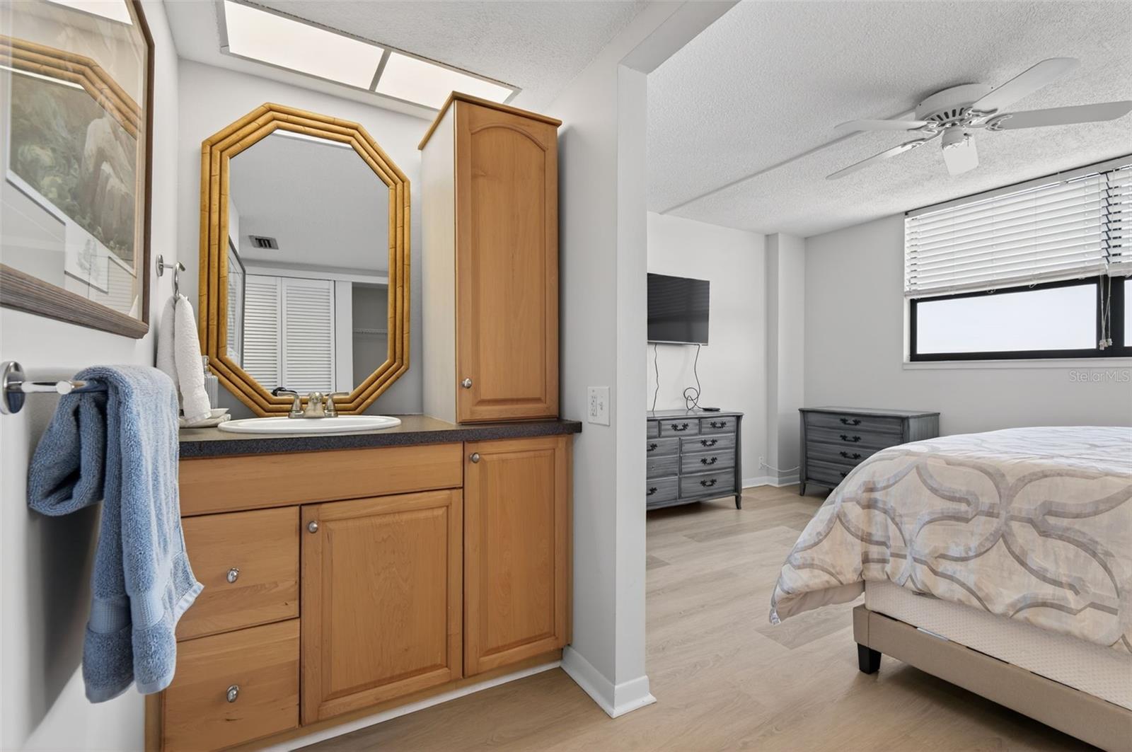 ISLAND TOWERS - Residential Lease