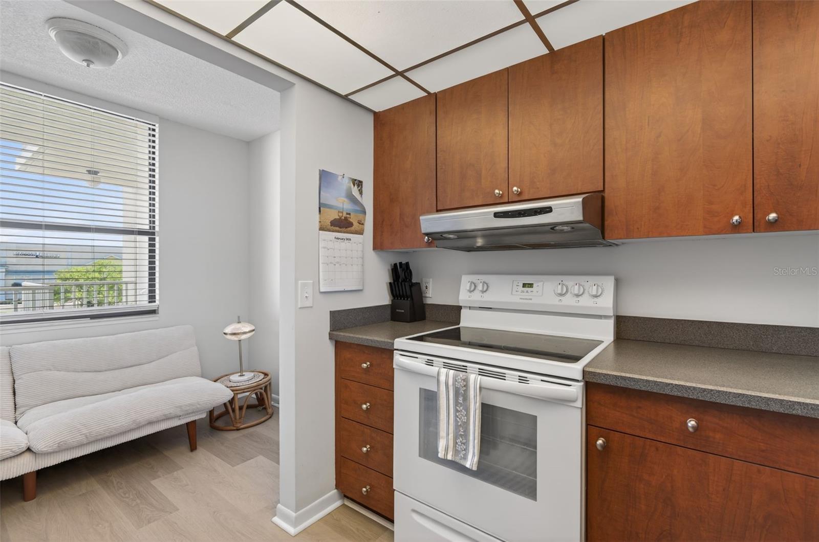 ISLAND TOWERS - Residential Lease