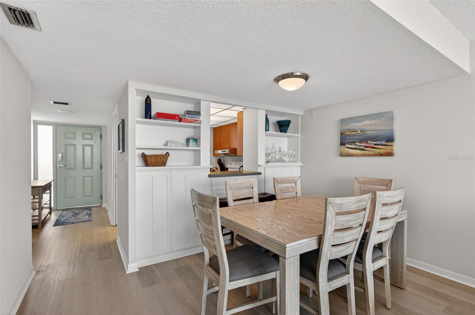 ISLAND TOWERS - Residential Lease