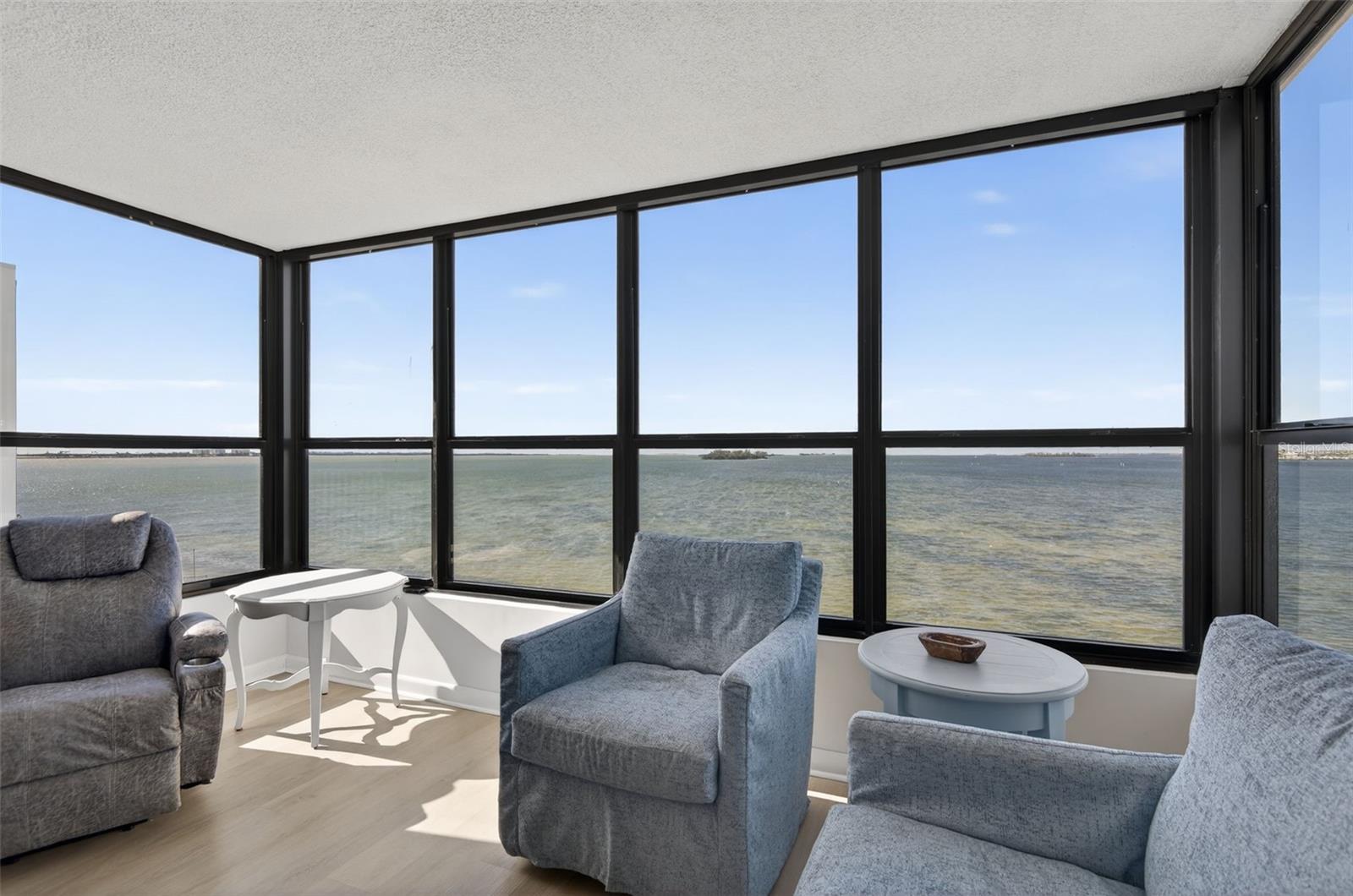 ISLAND TOWERS - Residential Lease