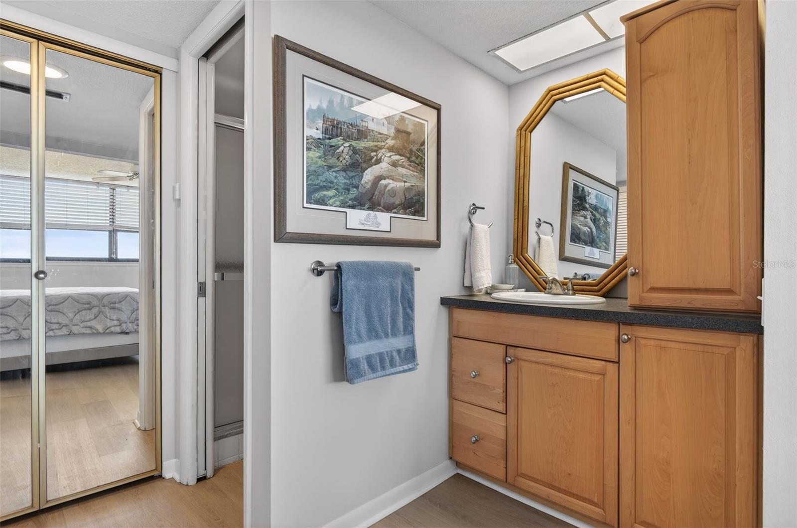 ISLAND TOWERS - Residential Lease