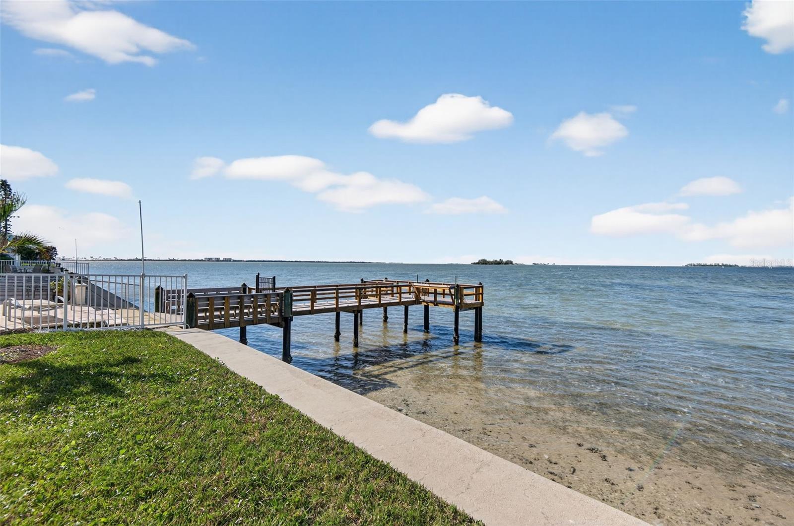 ISLAND TOWERS - Residential Lease