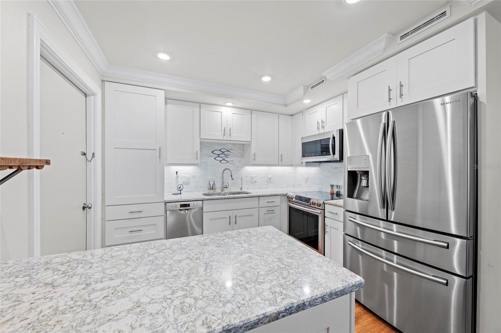 WHISPERING SANDS SEC 3 - Residential