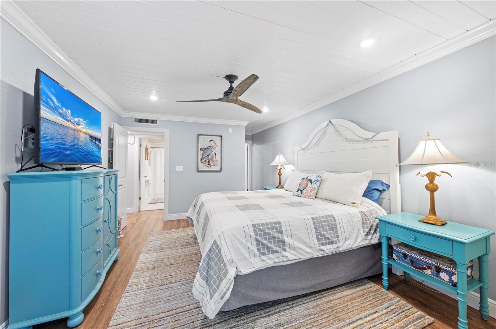 WHISPERING SANDS SEC 3 - Residential