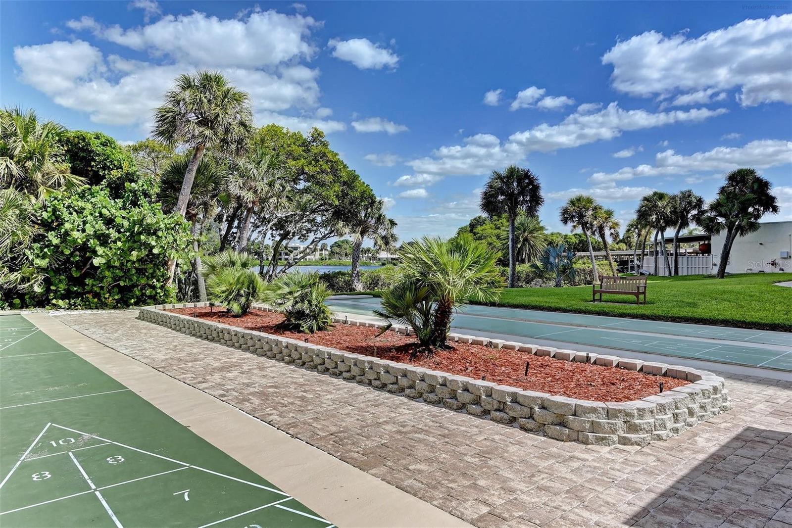 WHISPERING SANDS SEC 3 - Residential