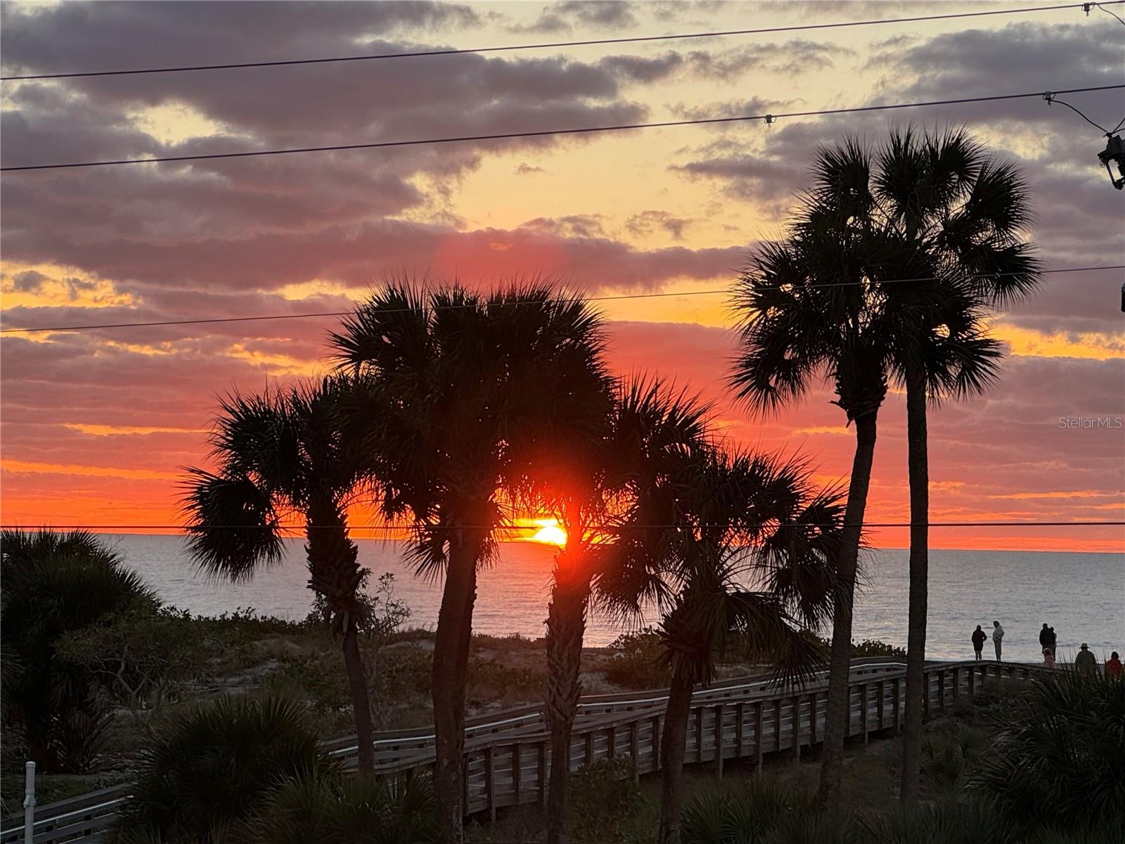 CHE VISTA CONDO - Residential Lease