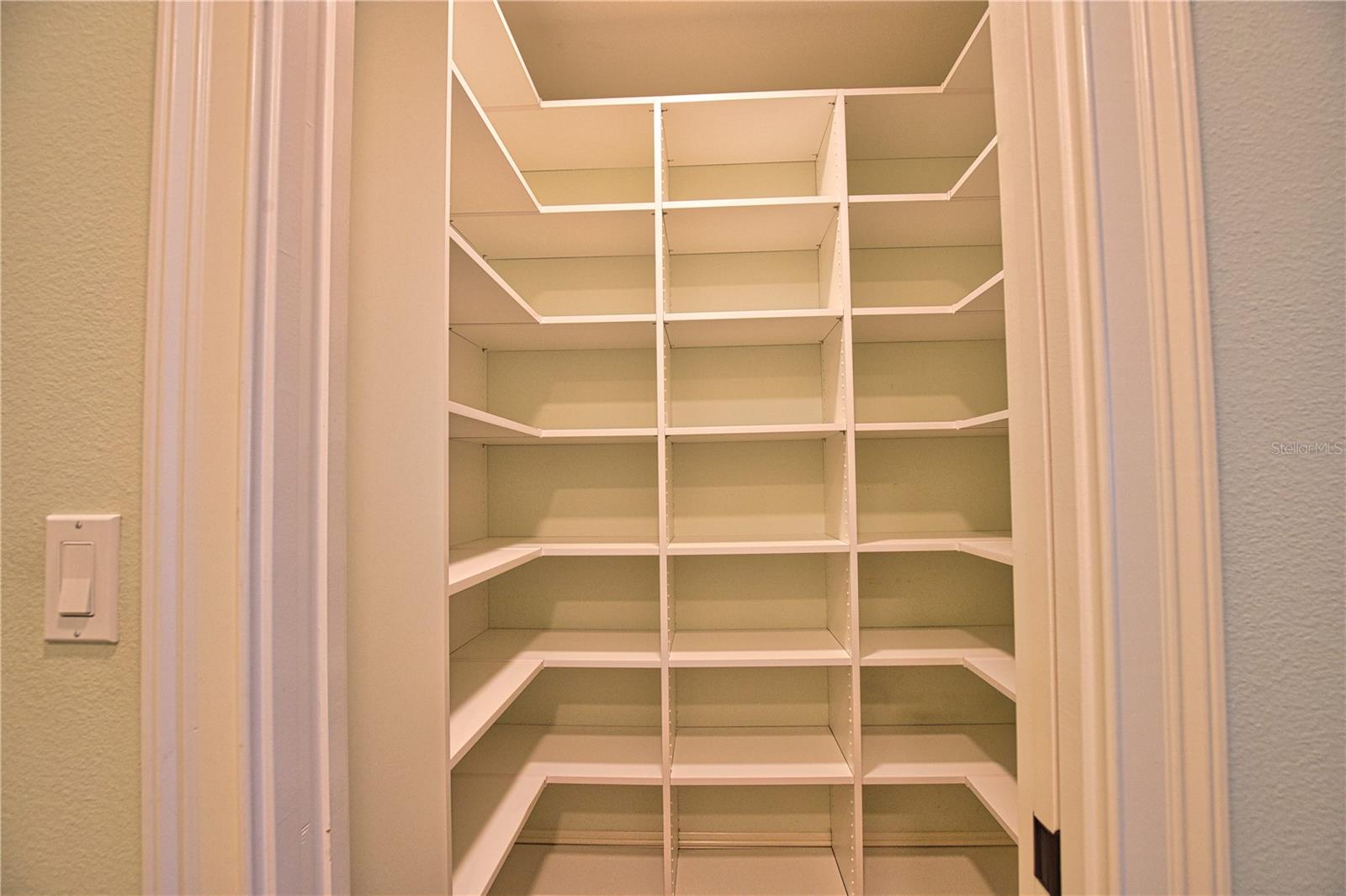 CHE VISTA CONDO - Residential Lease