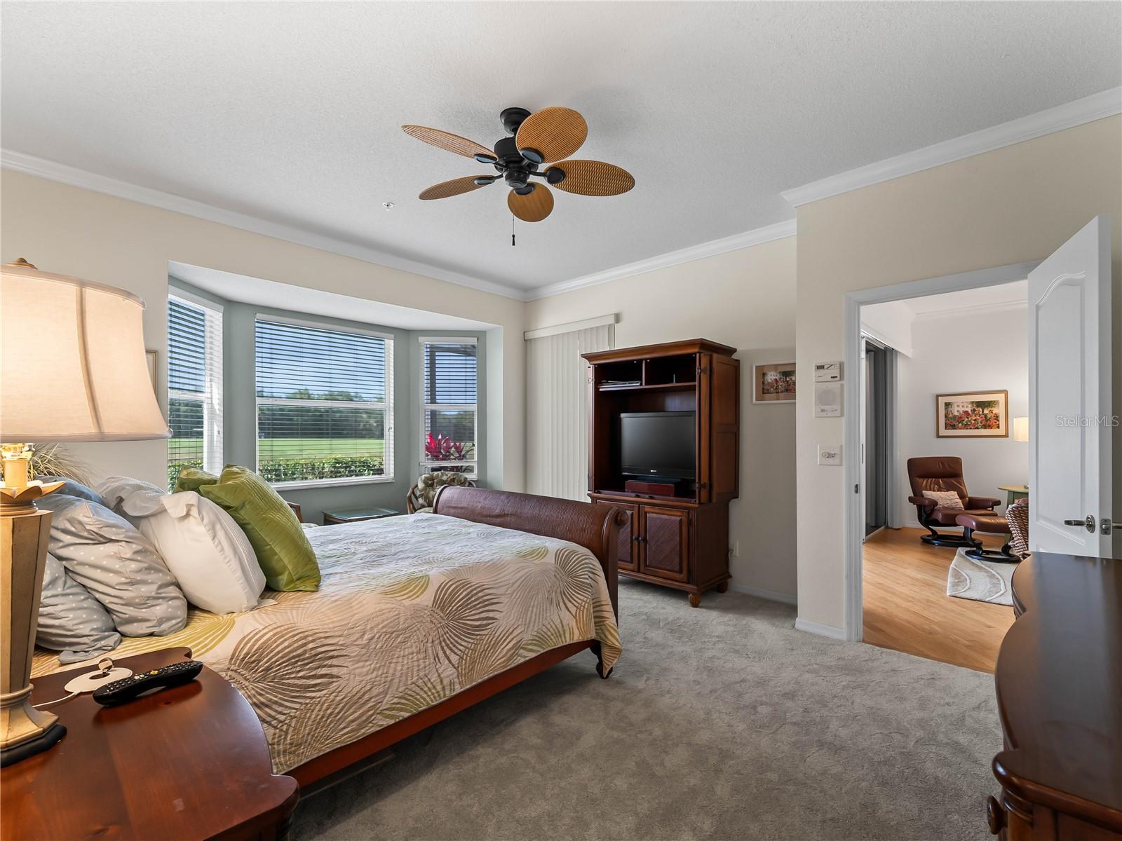 HERITAGE OAKS GOLF & COUNTRY CLUB - Residential