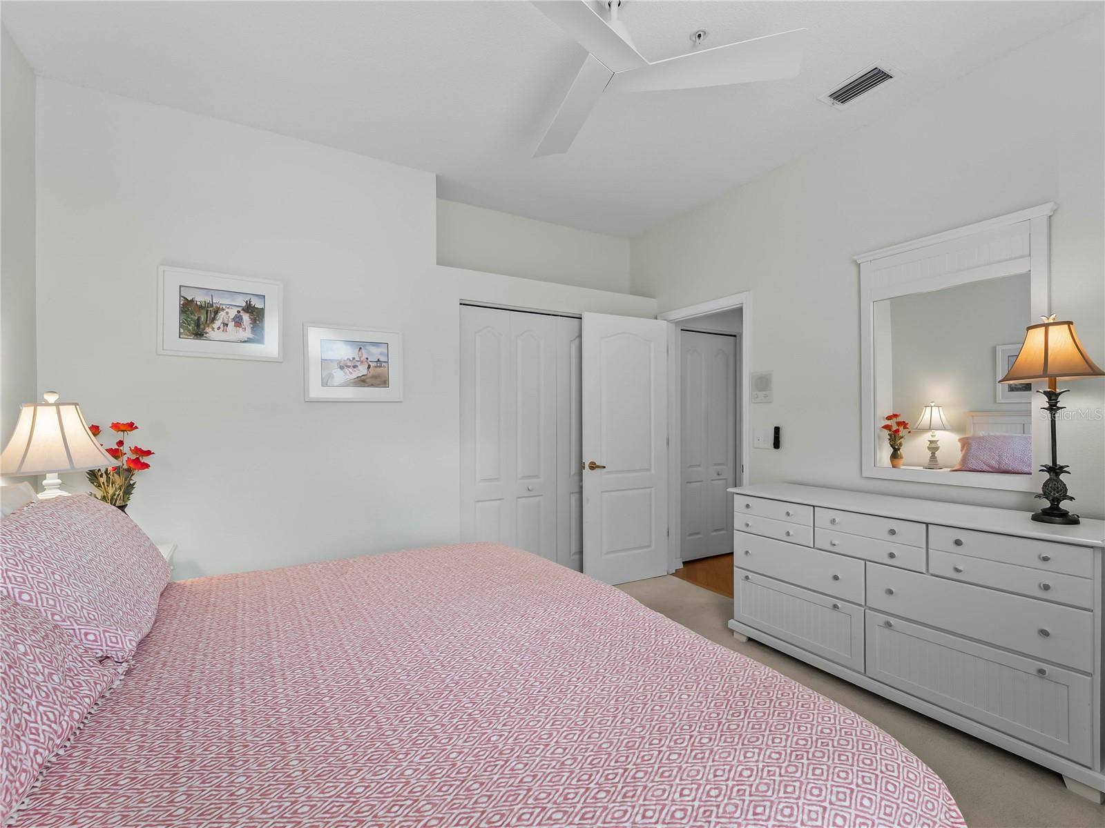 HERITAGE OAKS GOLF & COUNTRY CLUB - Residential