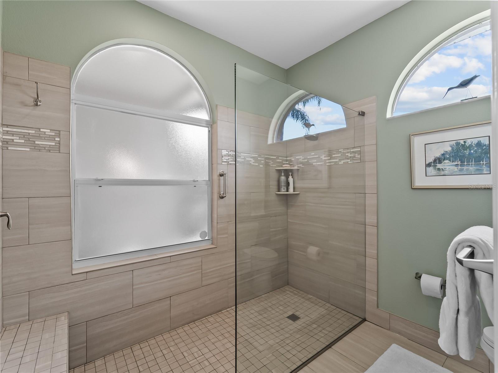 HERITAGE OAKS GOLF & COUNTRY CLUB - Residential