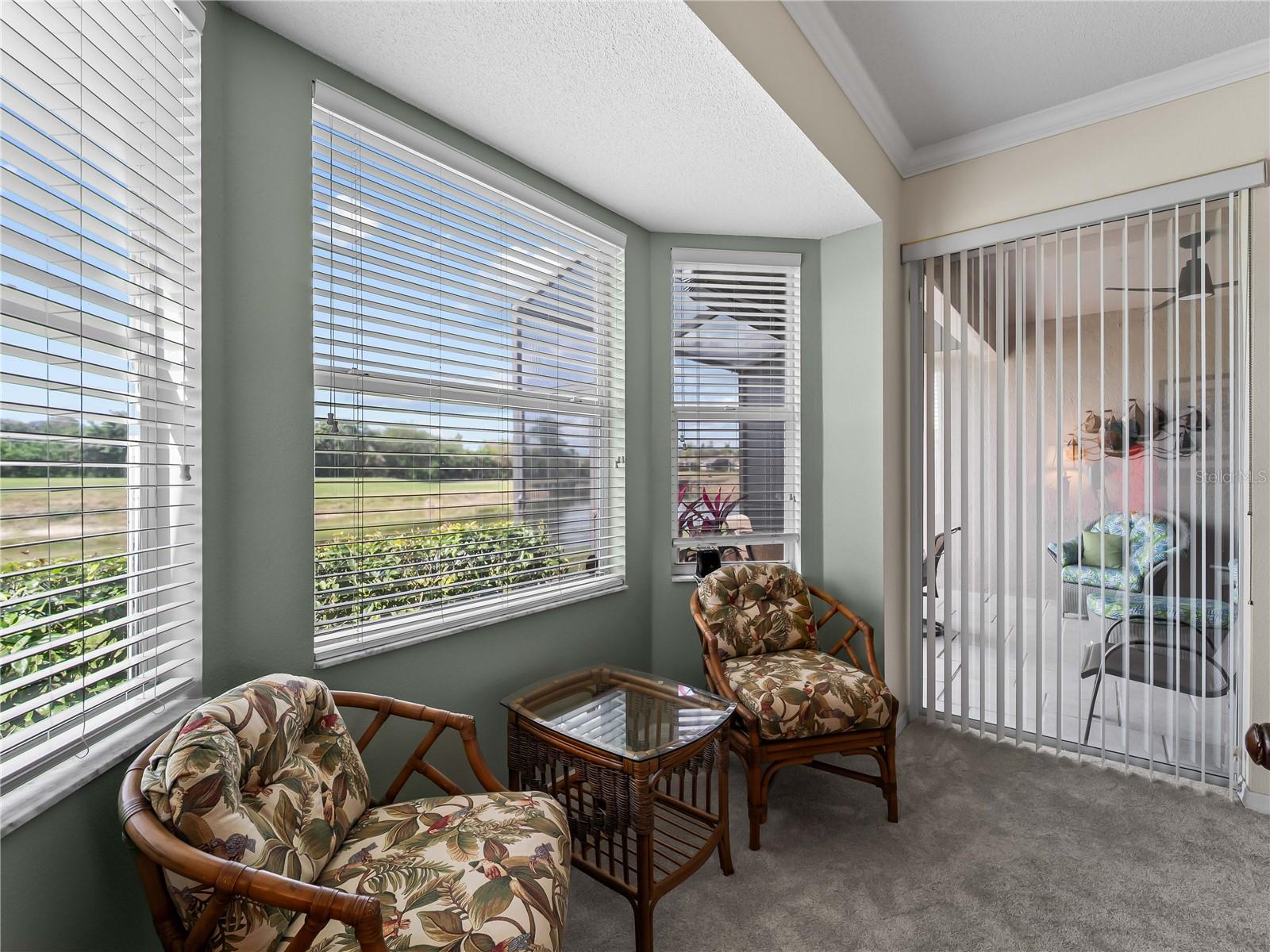 HERITAGE OAKS GOLF & COUNTRY CLUB - Residential