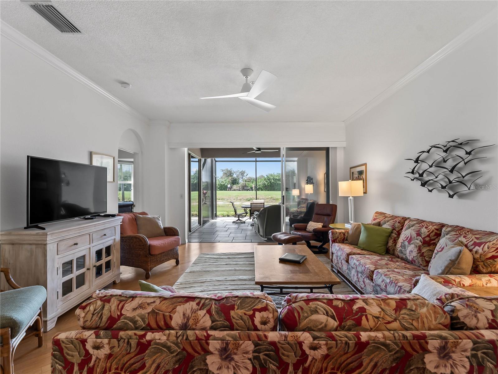 HERITAGE OAKS GOLF & COUNTRY CLUB - Residential