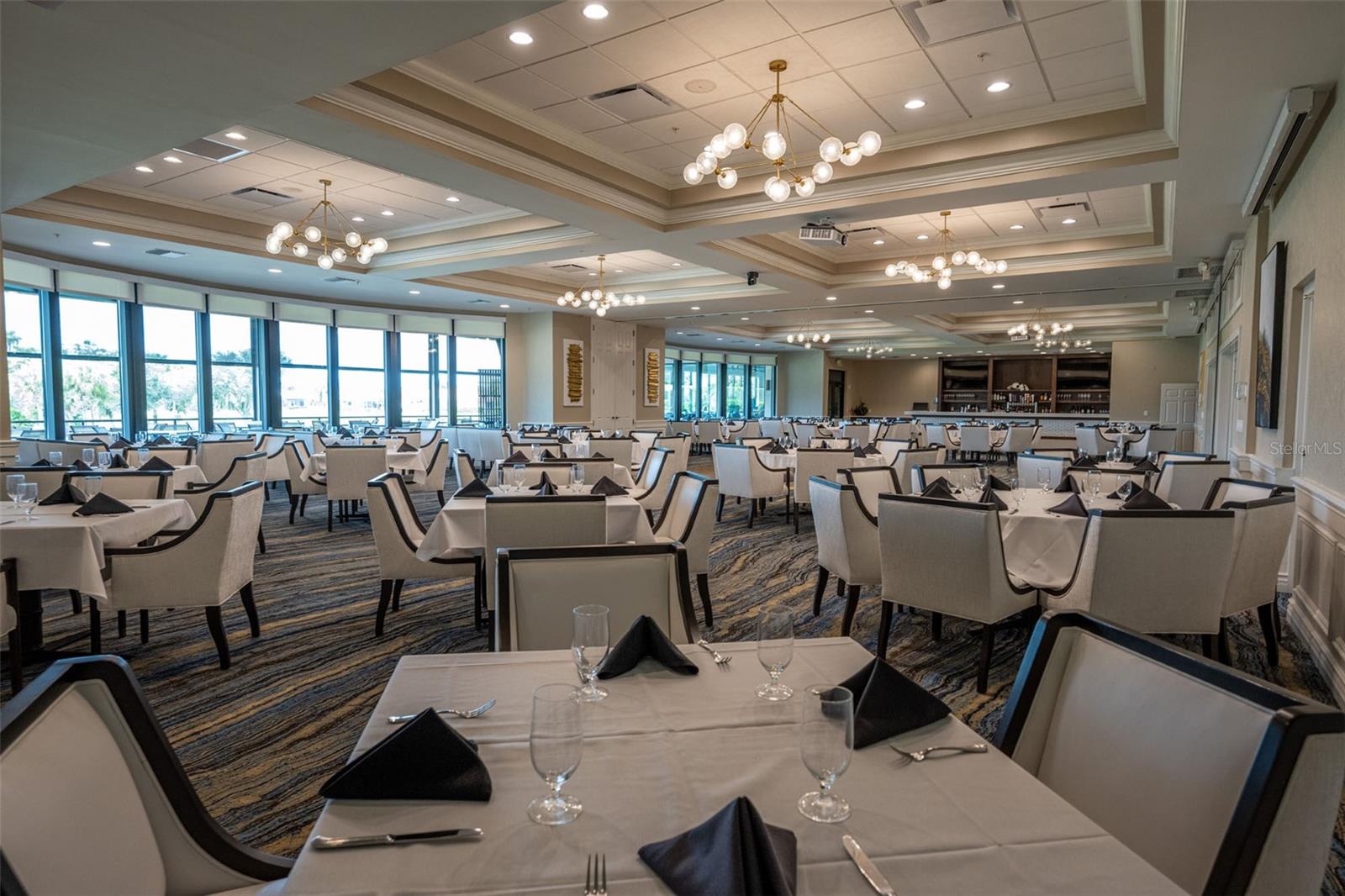 HERITAGE OAKS GOLF & COUNTRY CLUB - Residential