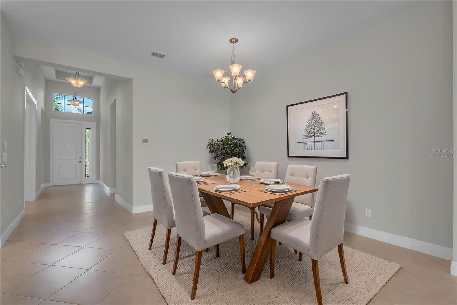 VALENCIA LAKES - Residential