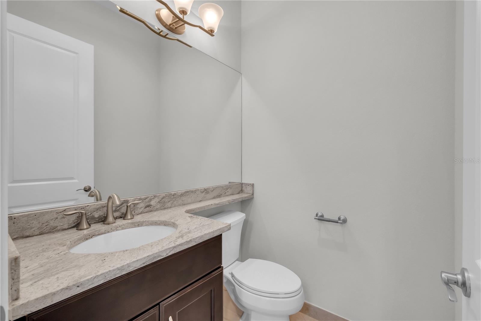 VALENCIA LAKES - Residential