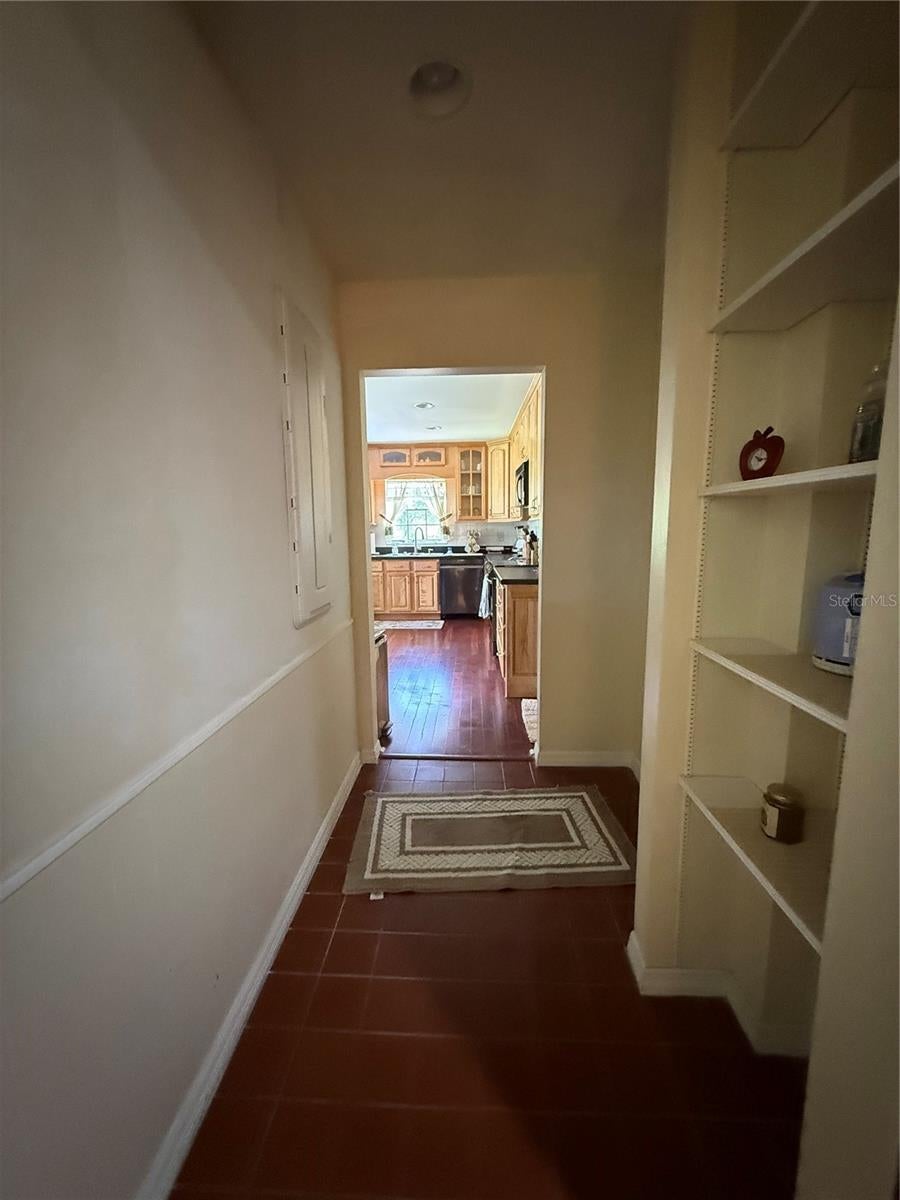 305 WHITE OAK DRIVE