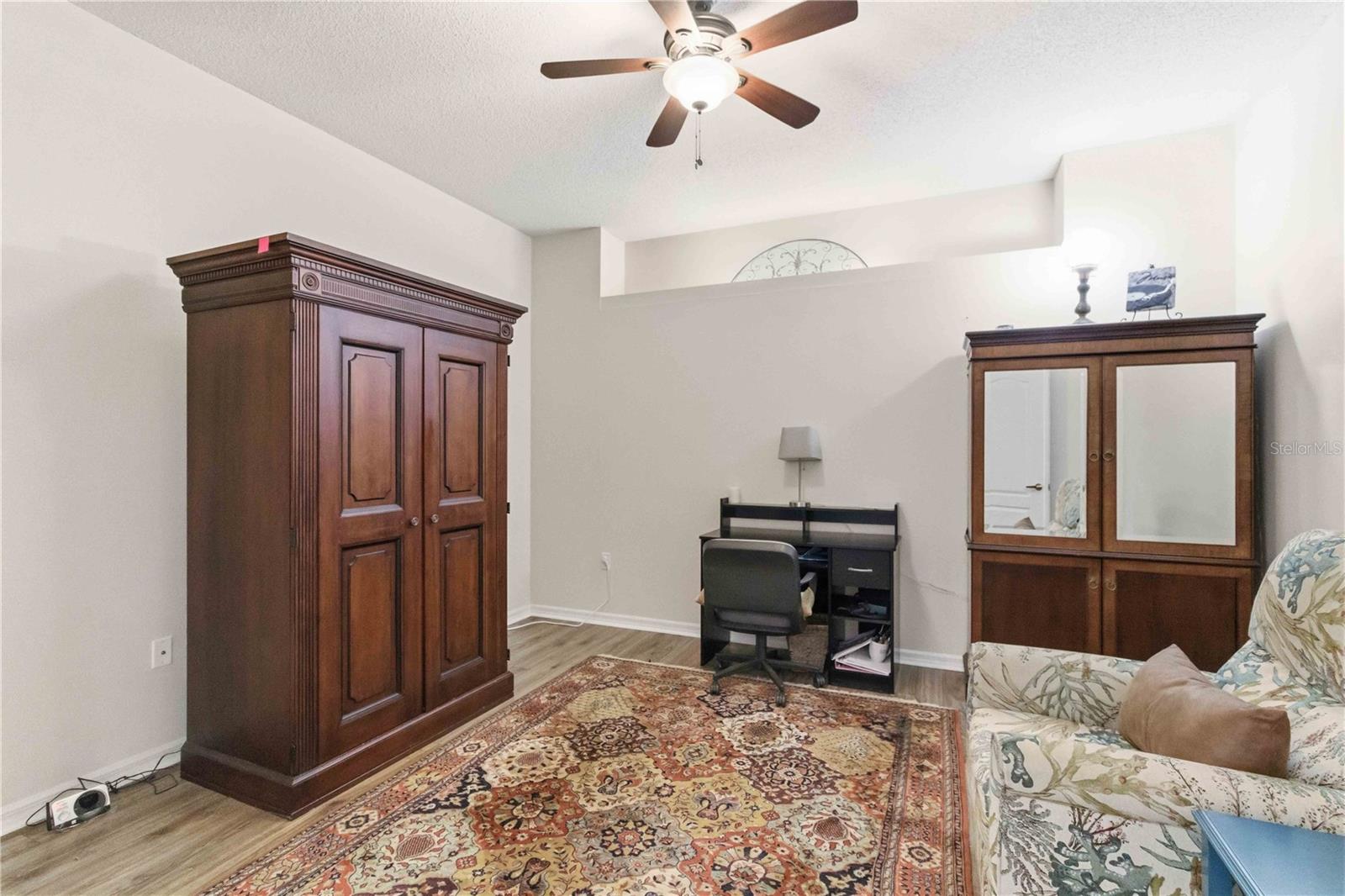 HERITAGE OAKS GOLF & COUNTRY CLUB - Residential