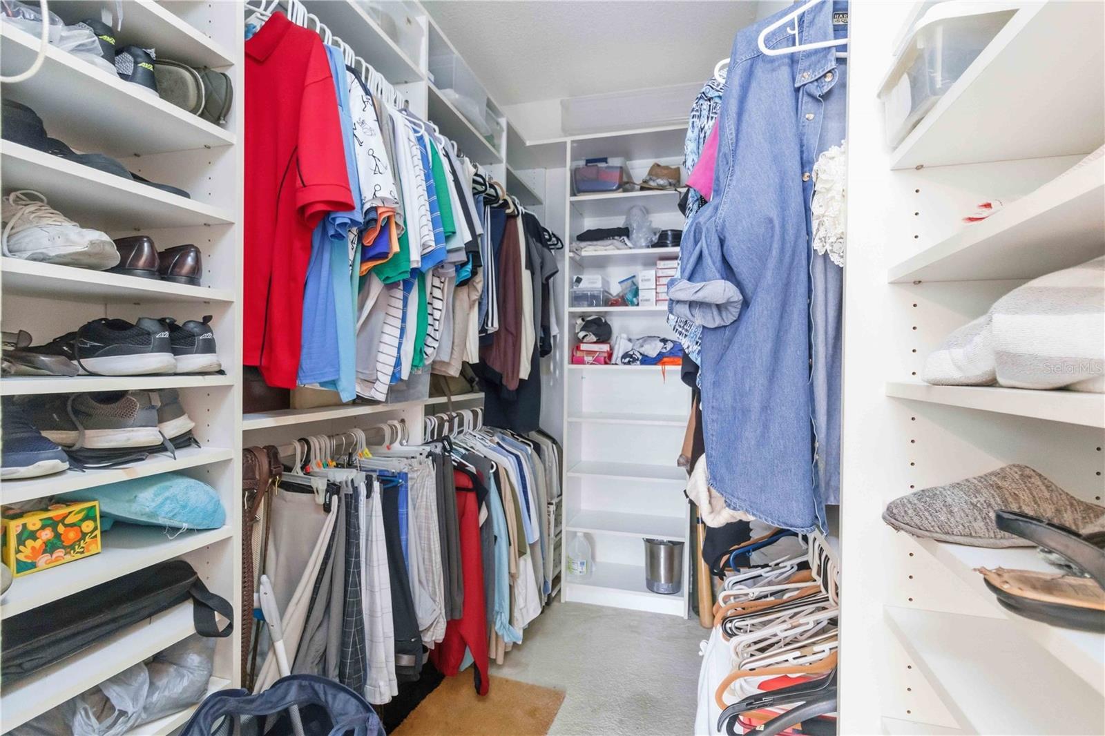 HERITAGE OAKS GOLF & COUNTRY CLUB - Residential