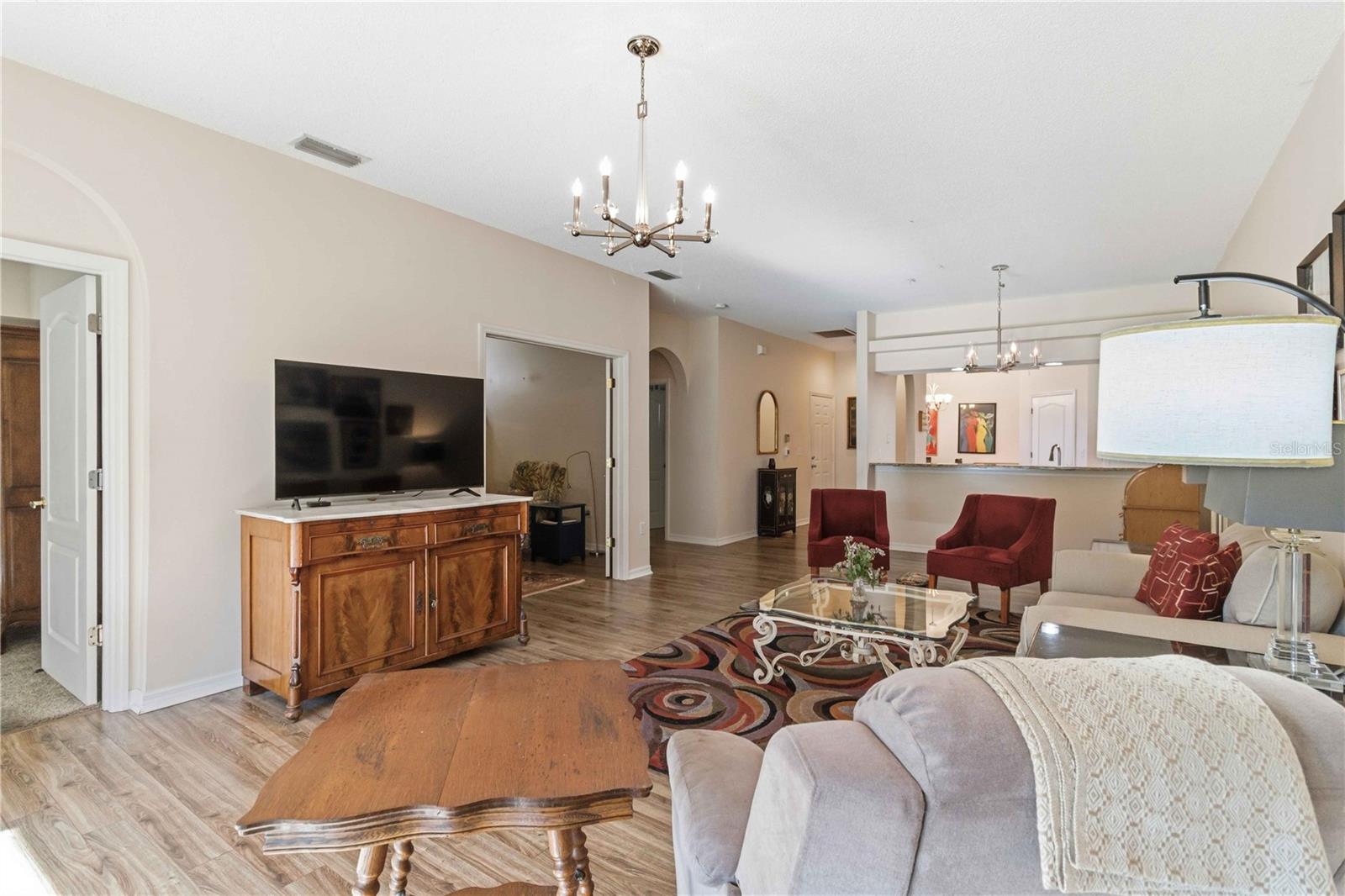 HERITAGE OAKS GOLF & COUNTRY CLUB - Residential