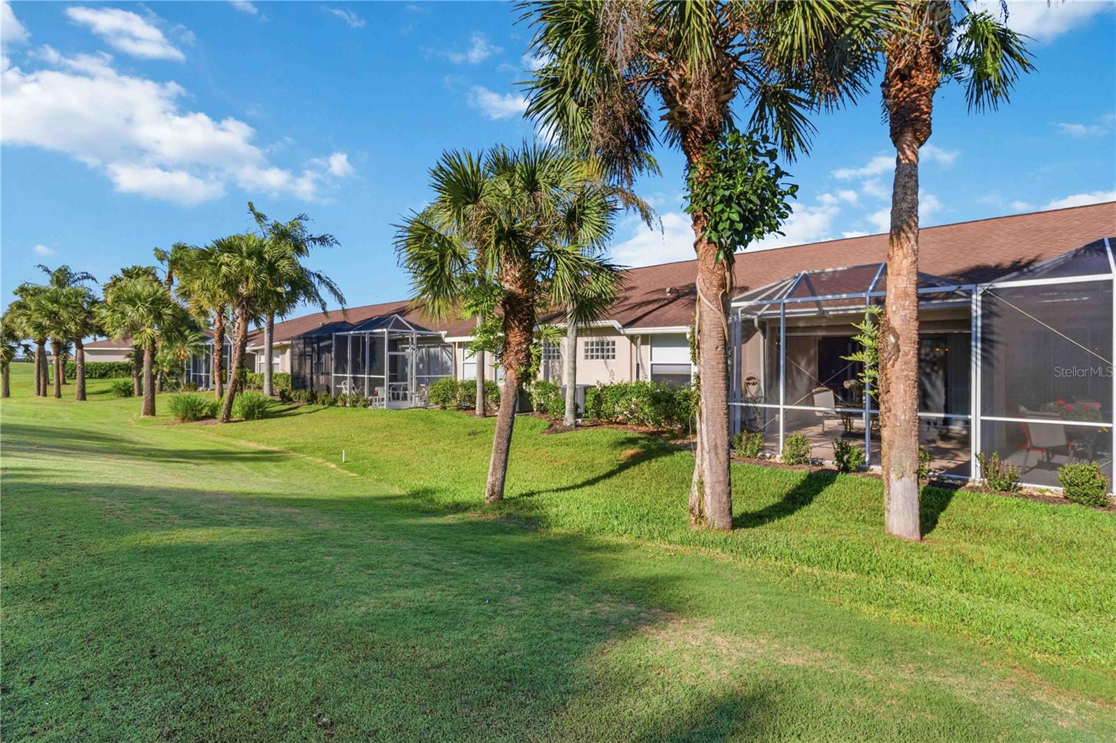 HERITAGE OAKS GOLF & COUNTRY CLUB - Residential