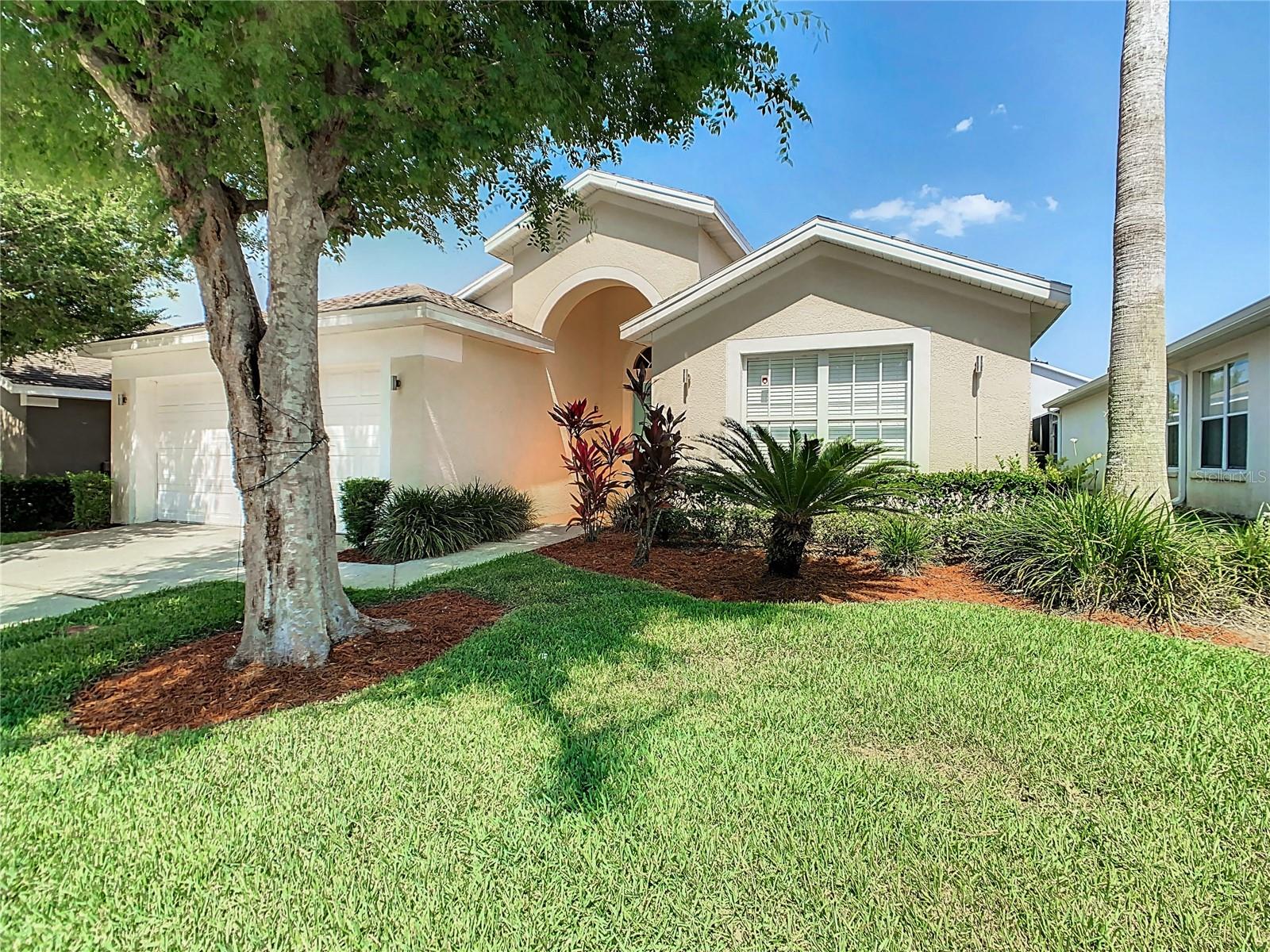 114 CASTLEMAIN CIRCLE