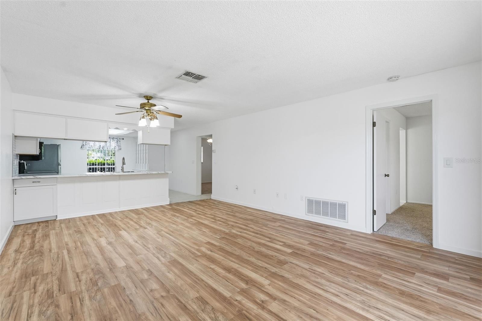 VILLAGE WOODS CONDO PH 02 - Residential