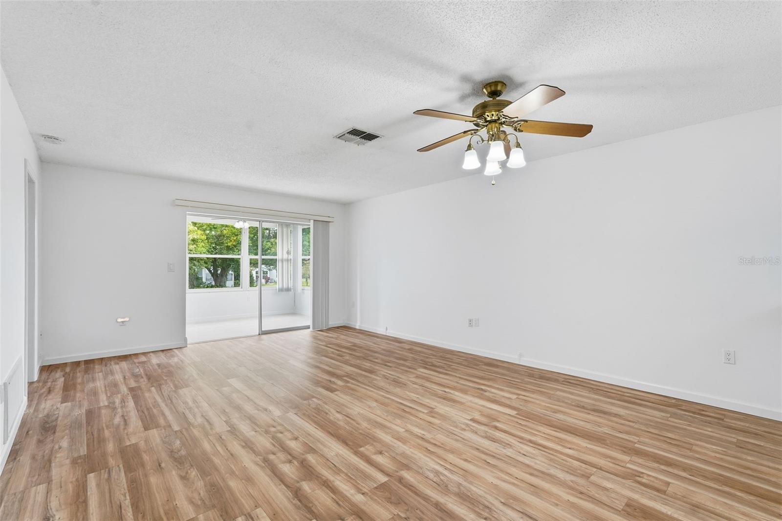 VILLAGE WOODS CONDO PH 02 - Residential