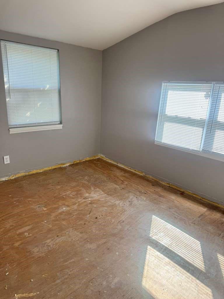 MAC JOHN - Residential