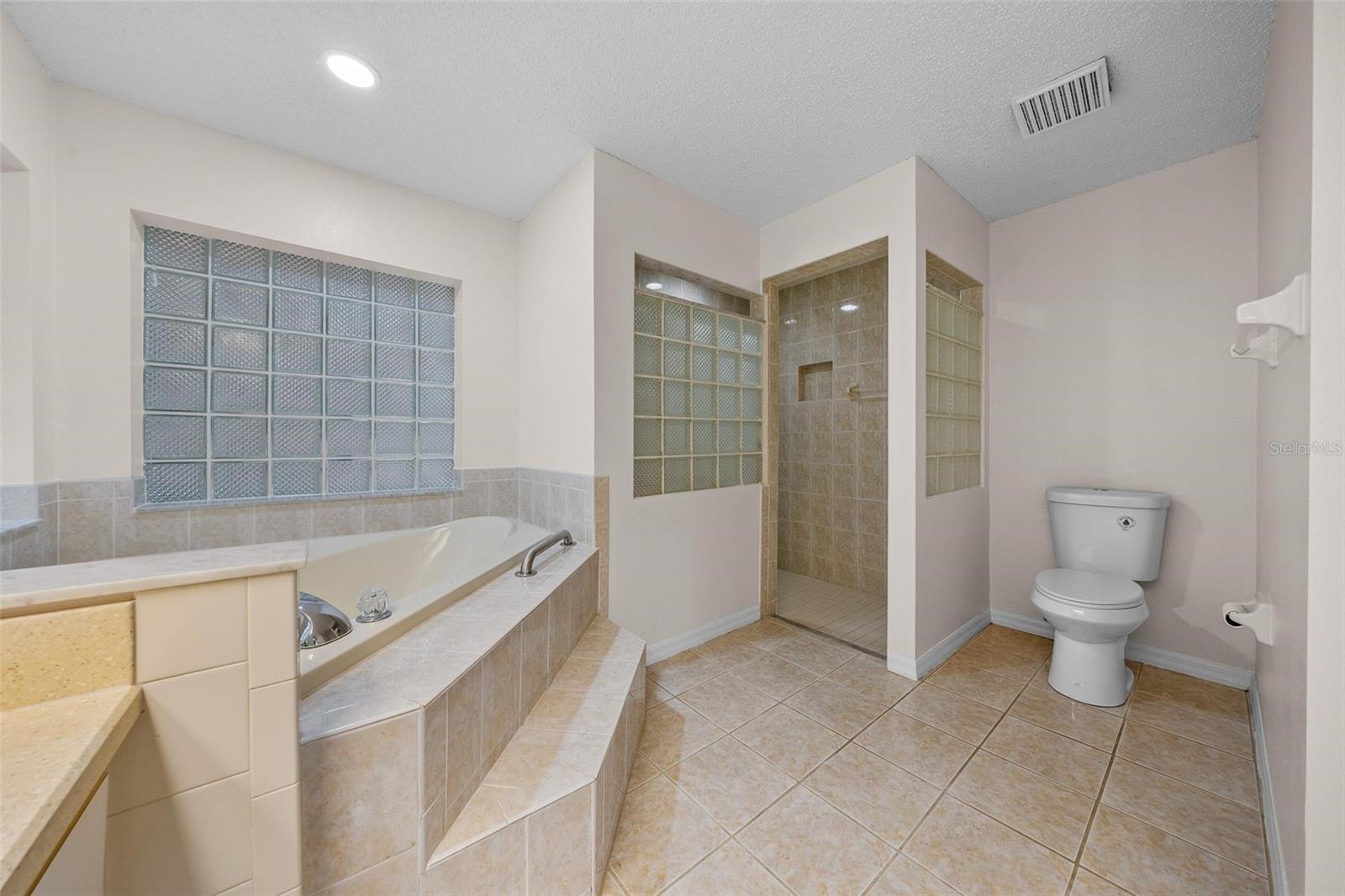 FRUITLAND PARK - Residential