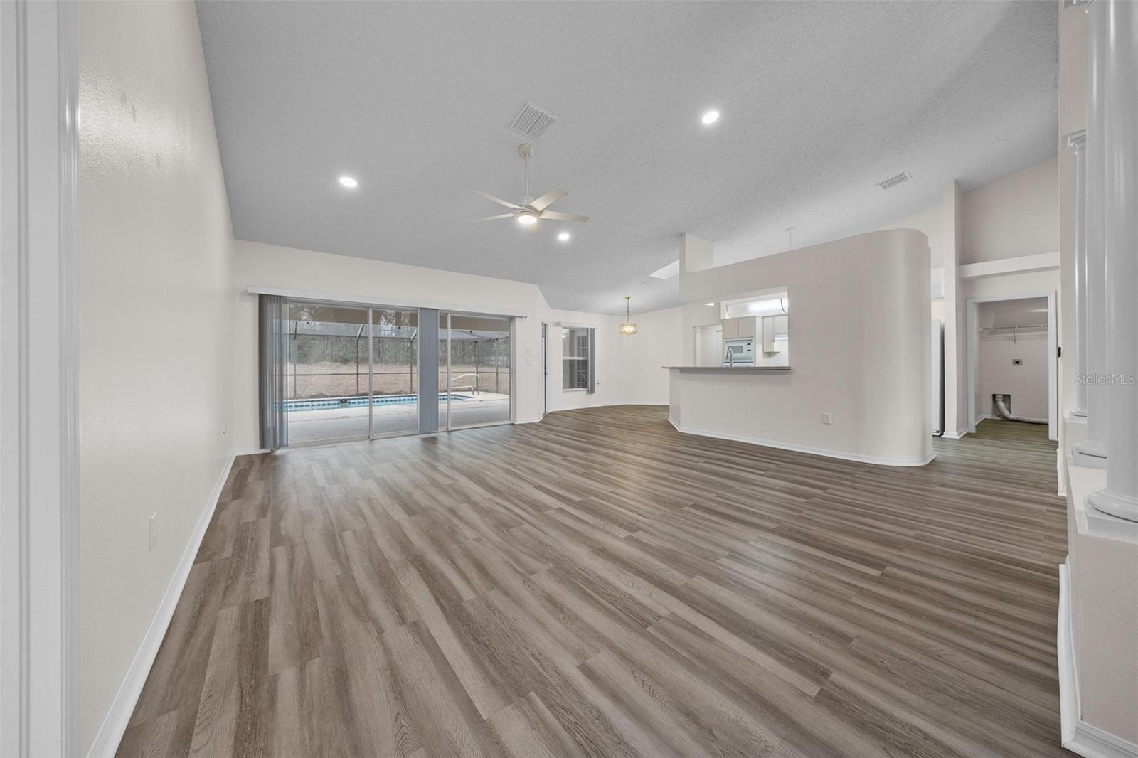 FRUITLAND PARK - Residential