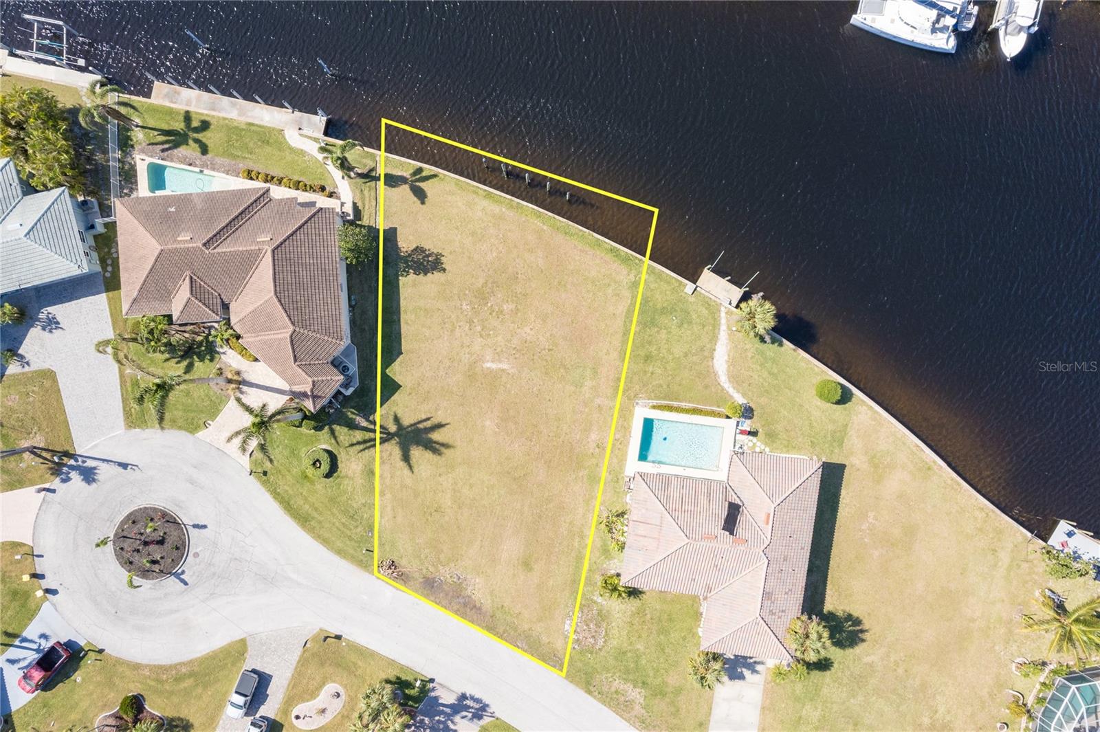 1127 LA SALINA COURT