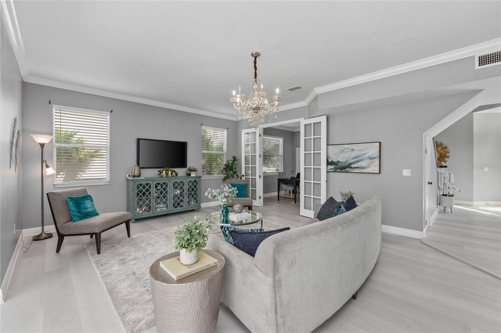 WINDSOR PARK AT THE EAGLES-FI - Residential
