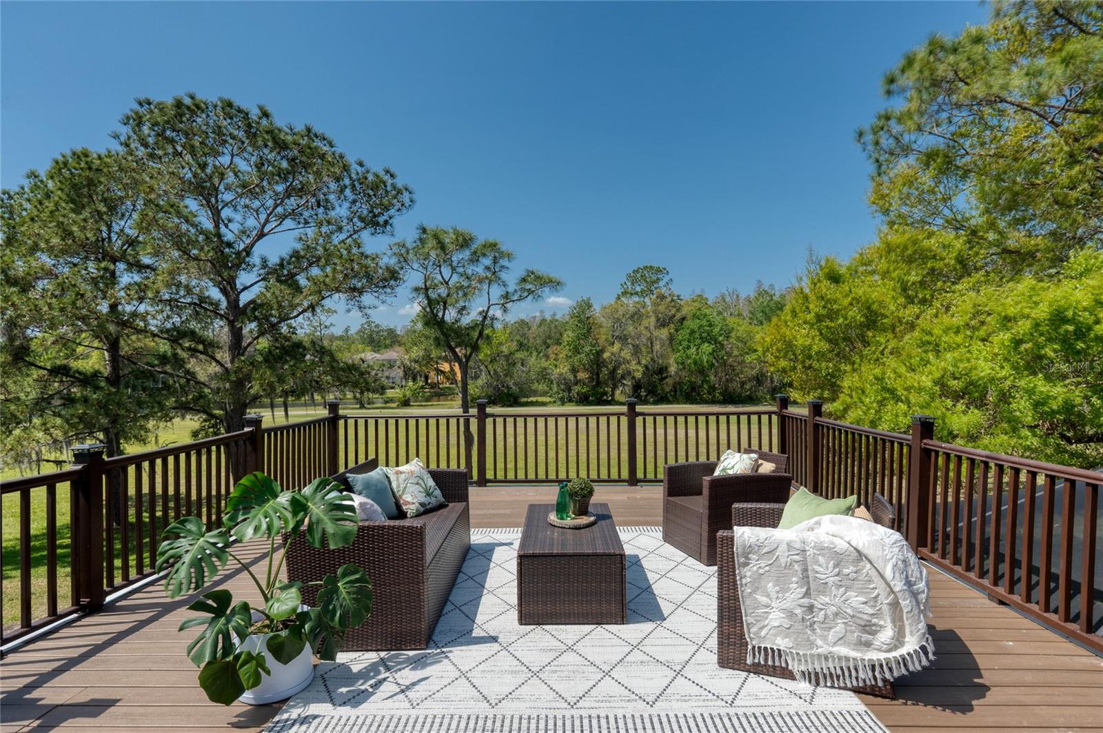 WINDSOR PARK AT THE EAGLES-FI - Residential