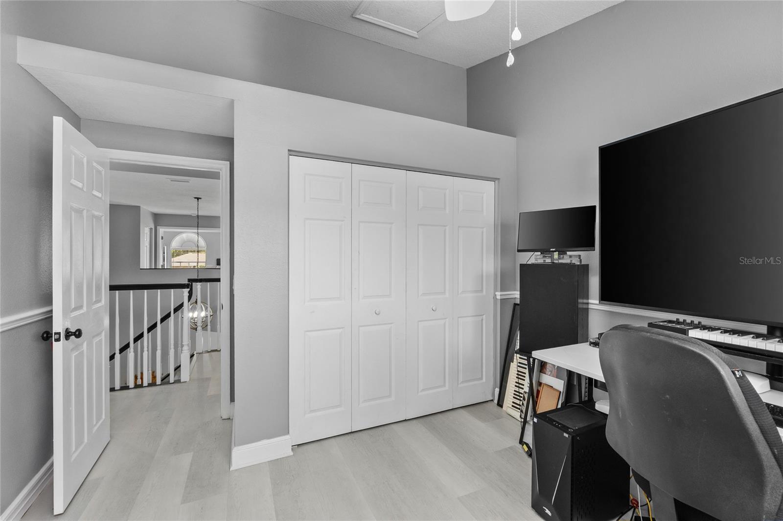WINDSOR PARK AT THE EAGLES-FI - Residential