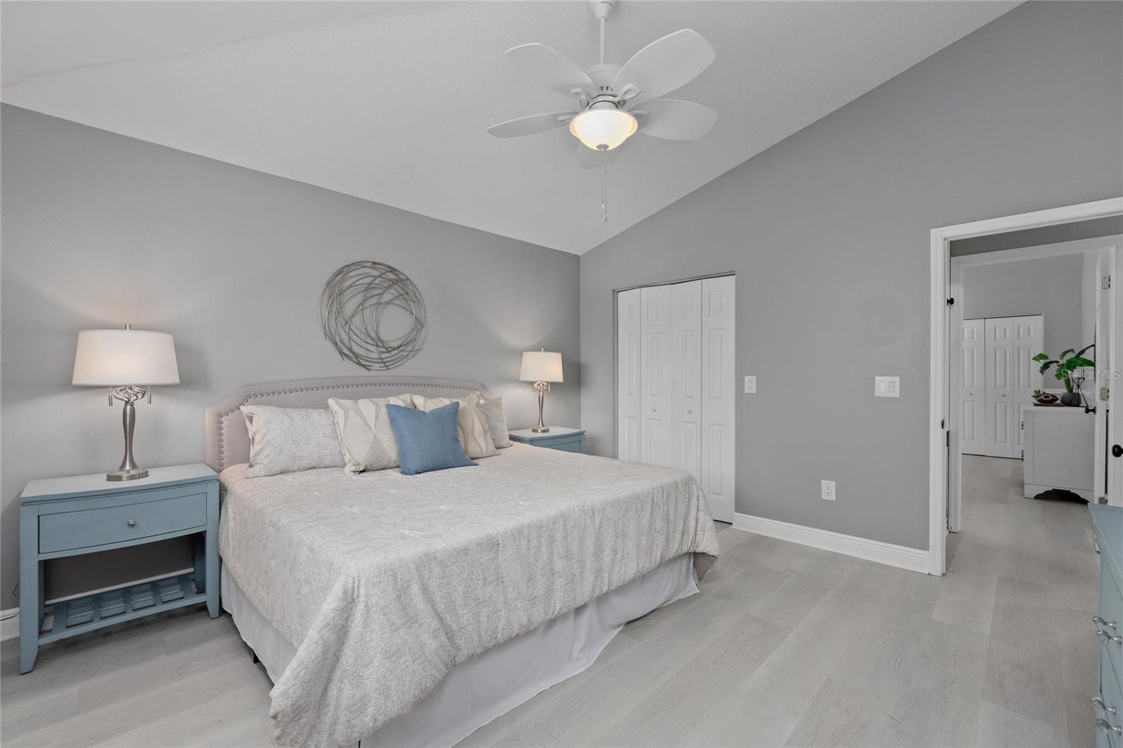 WINDSOR PARK AT THE EAGLES-FI - Residential