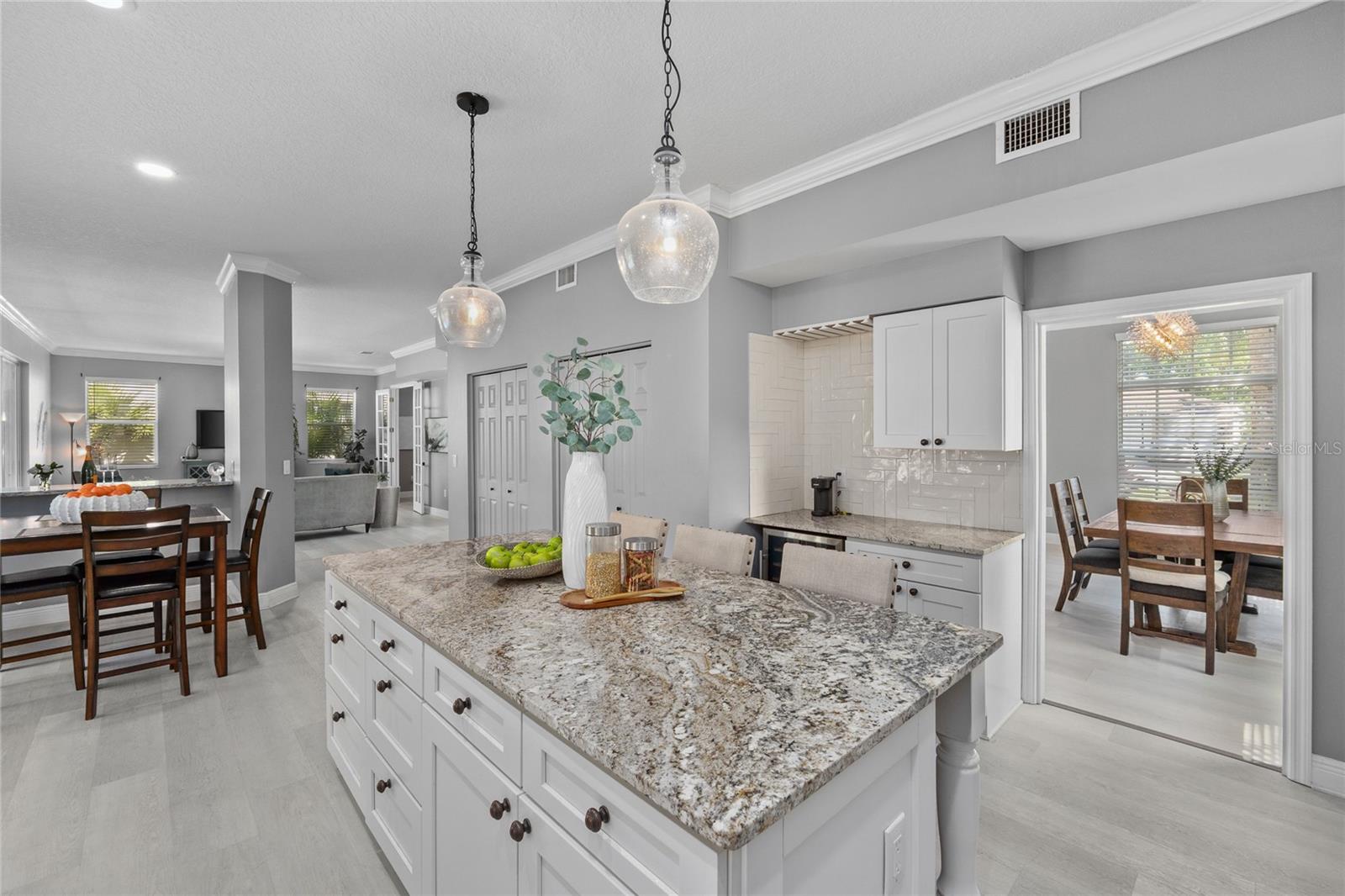 WINDSOR PARK AT THE EAGLES-FI - Residential