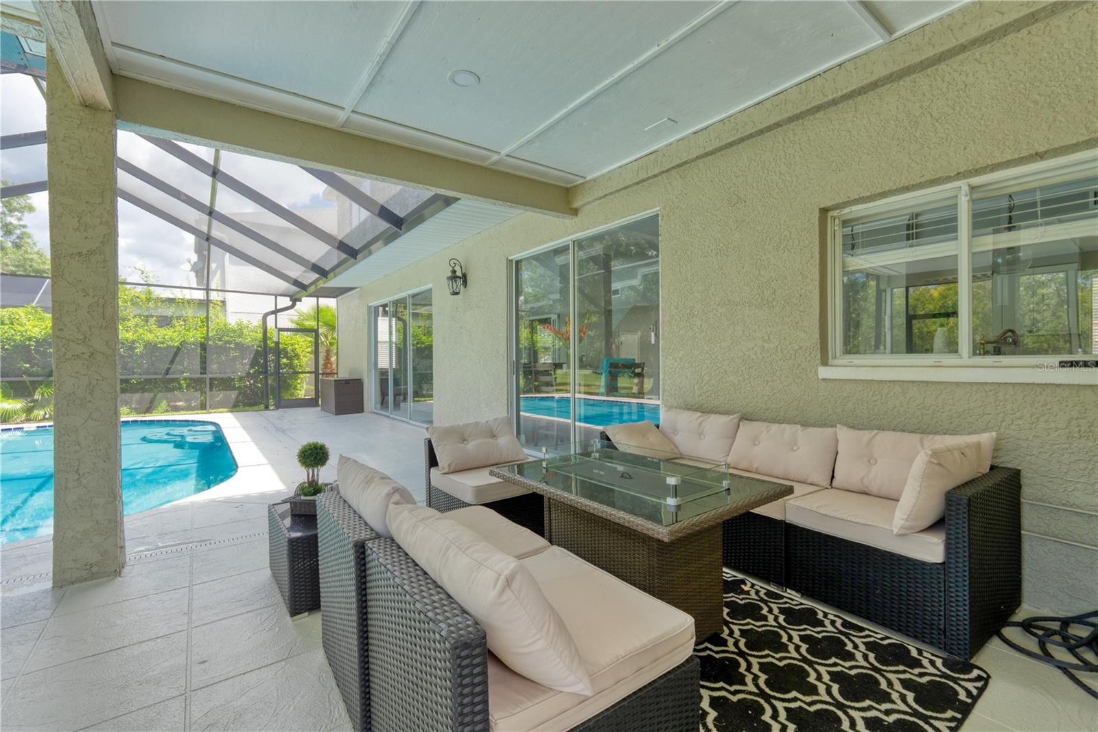 WINDSOR PARK AT THE EAGLES-FI - Residential